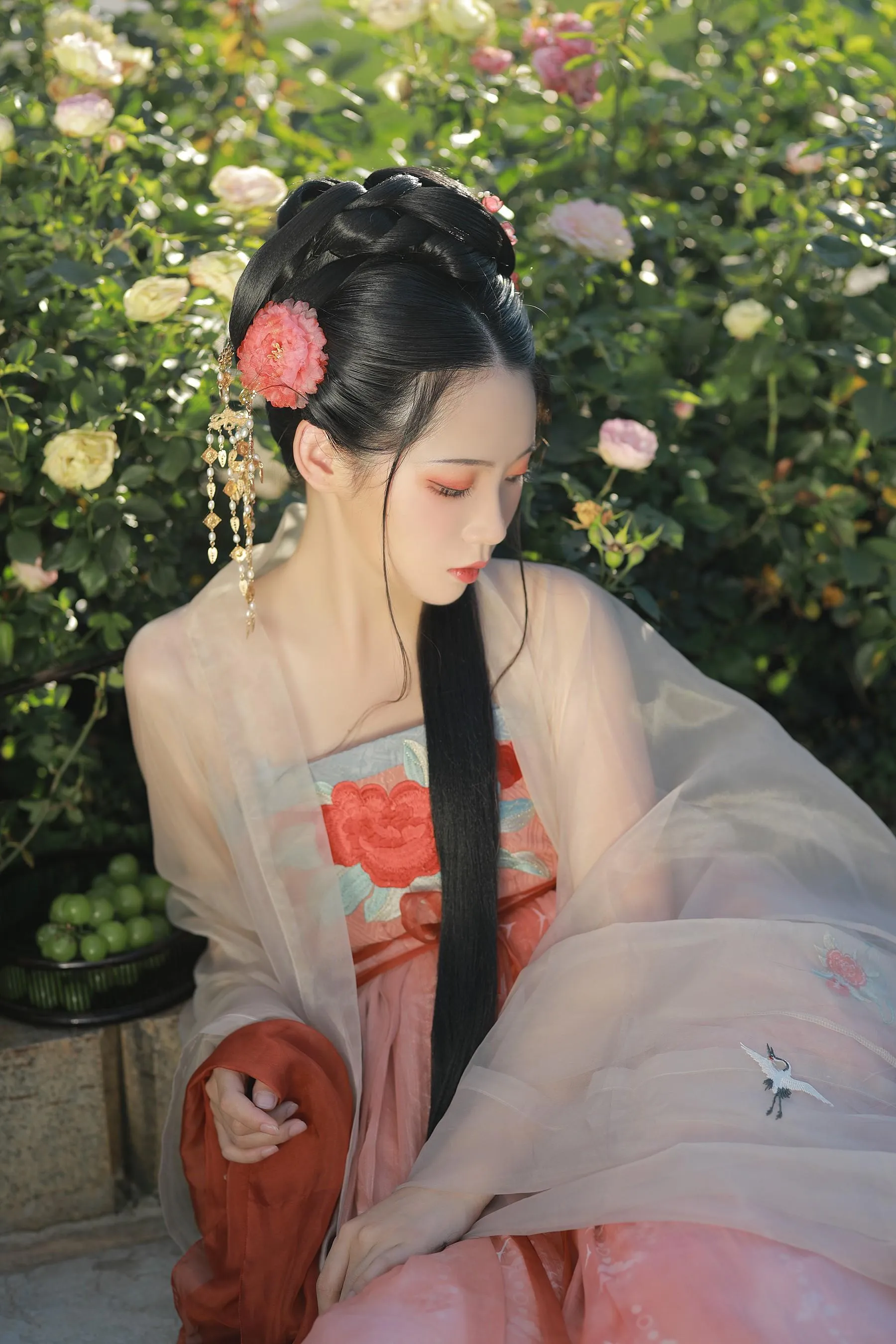 [YITUYU艺图语]2022.09.06 美人迈兮音尘阙 落花人独立 [34P]插图6